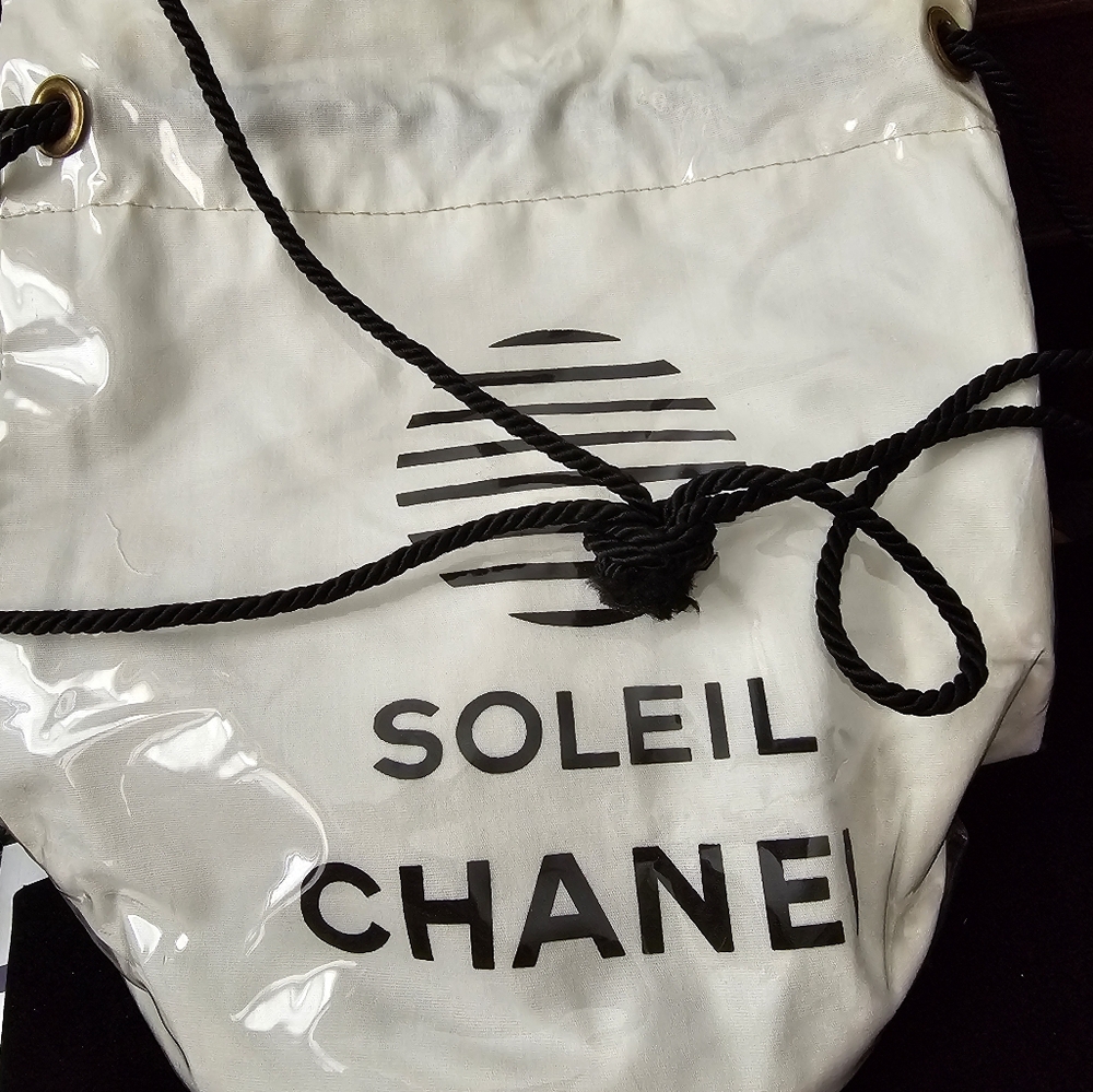 SOLEIL CHANEL VINYL POOL BAG,11X10